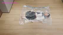 Xiaoyu Saved Herself After Blackout in Vacuum Bag 11