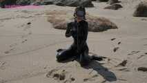 Xiaomeng Latex Breathplay at the Beach 3