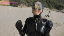 Xiaomeng Latex Breathplay at the Beach 5